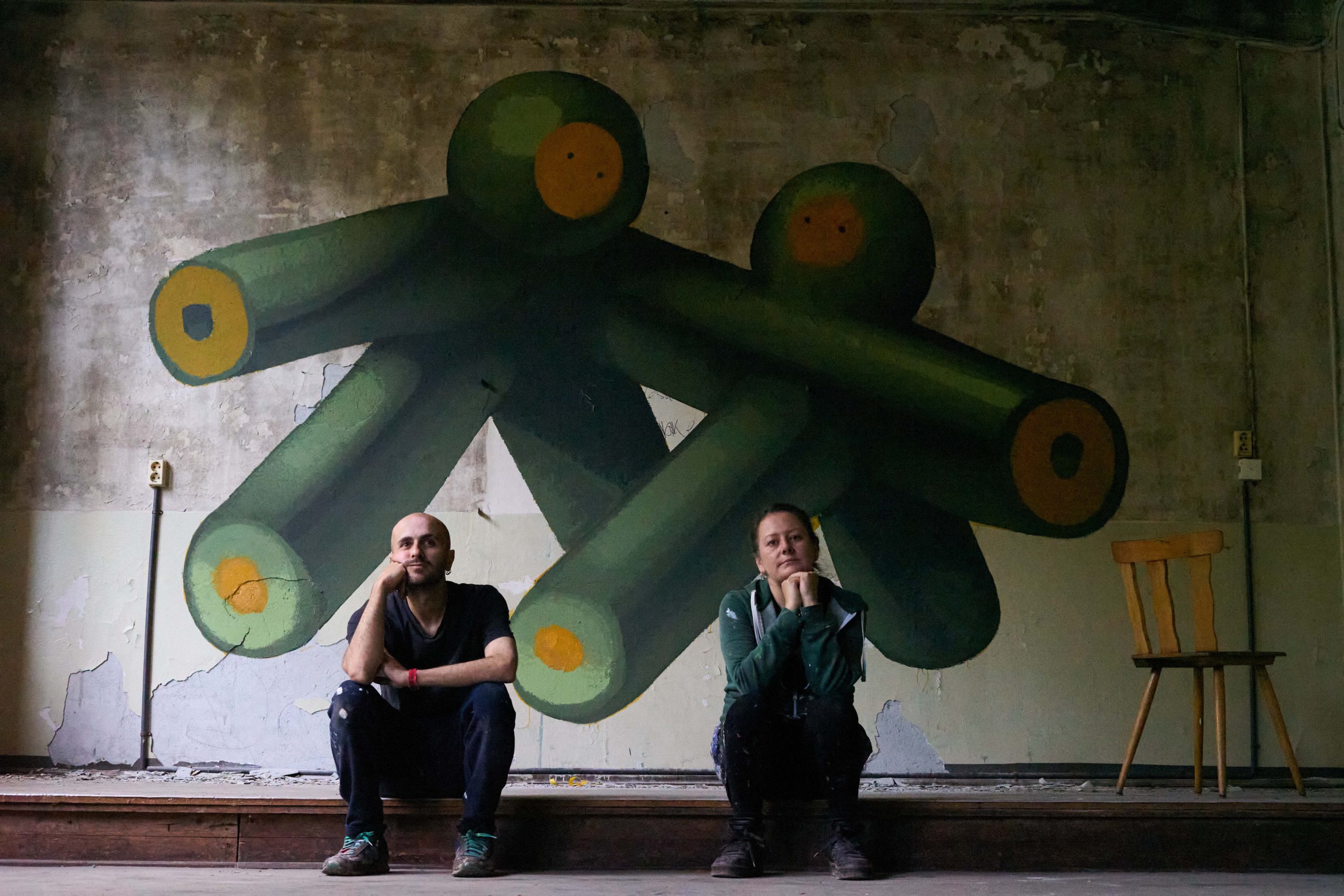 MOTS (Jagoda and Diogo) in the front of the mural at IBUG in Chemnitz